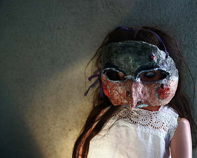 Maske, Blick nach unten